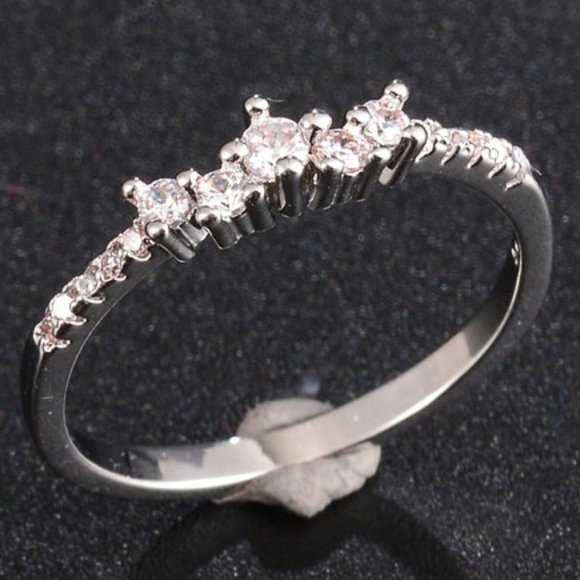 Jewelry - 💍 Minimalist 925 Silver Plated Eternal Ring for Women, VIP166